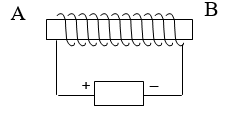 a) Phát biểu quy tắc nắm tay phải?b) Hãy xác định chiều đường sức từ trong lòng ống dây và tên các từ cực của ống dây được lắp vào mạch điện như hình vẽ bên. (ảnh 1)