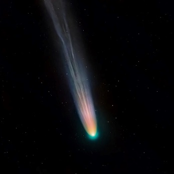  Đâu là hình ảnh sao chổi?C - D -   (ảnh 1)