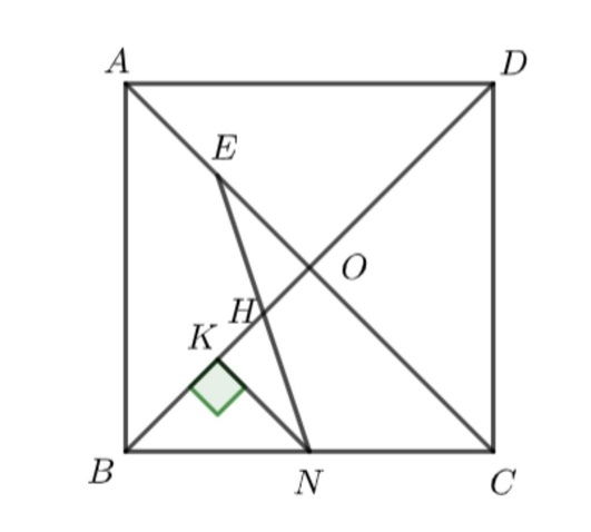Cho hình chóp tứ giác đều S.ABCD có cạnh đáy bằng a tâm O. Gọi M,N lần lượt là trung điểm của SA và BC. (ảnh 2)