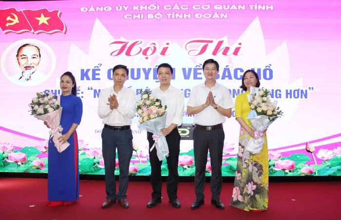 Đâu là biểu hiện tích cực tìm hiểu, tuyên truyền về lịch sử địa phương? (ảnh 2)