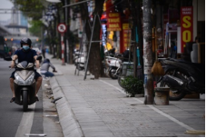  Điền vào chỗ trống:  …ỉa hè (ảnh 1)