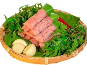  Điền vào chỗ trống:  …. chua (ảnh 1)