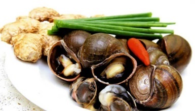  Nối hình ảnh với từ tương ứng. 1. a. hươu sao2. b. ly rượu3. c. ốc bươu. (ảnh 1)