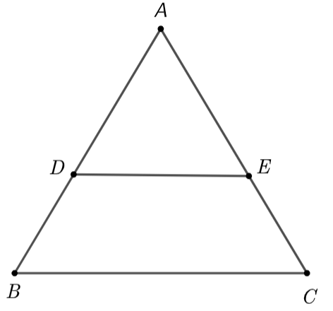 Cho tam giác   A B C   cân tại   A  . Gọi   D , E   theo thứ tự thuộc các cạnh bên   A B , A C   sao cho   D E / / B C  . Tứ giác   B D E C   là hình gì? (ảnh 1)