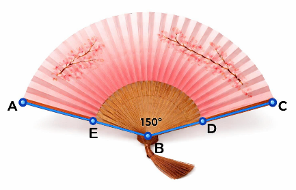  Một chiếc quạt giấy như hình bên, biết BC=BA=33cm;BE=BD=8cm. Góc mở lớn nhất của quạt là ˆCBA=150o. Tính diện tích giấy để dán đủ cả hai mặt của chiếc quạt đó. (Phần dán giấy là phần giới hạn giữa hai cung CAvà DE, không tính hai mép của chiếc quạt). (ảnh 1)