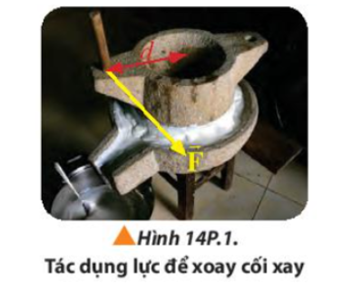 Người ta tác dụng lực F có độ lớn 80 N lên tay quay để xoay chiếc cối xay như Hình 14P.1. Cho rằng F có phương tiếp tuyến với bề mặt cối xay, khoảng cách từ tay quay đến tâm q (ảnh 1)