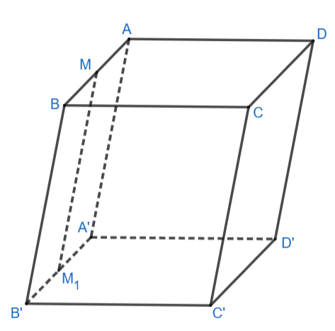 Cho hình hộp ABCD.A'B'C'D'. Gọi M là trung điểm của cạnh AB. Qua một phép chiếu song song (giả sử phương chiếu không song song với mặt phẳng (ABCD)), gọi A1, B1, C1, D1, M1 lần lượt là hình c (ảnh 1)