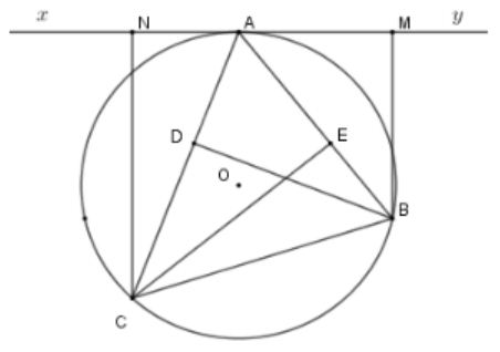 Cho tam giác nhọn ABC (AB < AC) nội tiếp (O; R) Gọi BD, CE là hai đường cao của tam giác (ảnh 1)