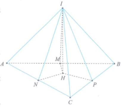 Trong không gian  Oxyz với hệ trục tọa độ cho điểm A(2;0;0), B(0;2;0), C(0;0;2) . Có bao nhiêu mặt cầu có tâm nằm trên mặt phẳng   và tiếp xúc với 3 đường thẳng  (ảnh 1)
