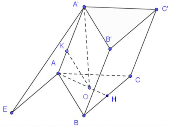 Cho lăng trụ \(ABC.A'B'C'\) có đáy là tam giác đều và \(A'A = A'B = A'C.\) Biết rằng các cạnh bên của lăng trụ tạo với đáy một góc \({60^0}\) và khoảng cách giữa đường thẳng \(AA'\) và mặt ph (ảnh 1)