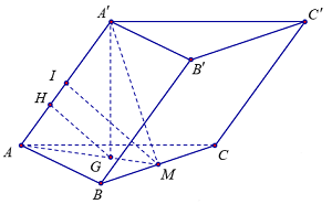 Cho hình lăng trụ (ABC.A'B'C') có đáy là tam giác đều cạnh a. Hình chiếu vuông góc của điểm (ảnh 1)