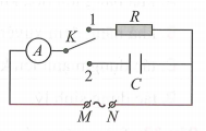 Trong giờ thực hành, để đo điện dung C của một tụ điện, bạn A mắc sơ đồ mạch điện (ảnh 1)