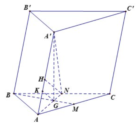 Cho hình lăng trụ ABC.A'B'C' có đáy là tam giác vuông cân tại A. Hình chiếu vuông góc của điểm A' lên mặt phẳng (ảnh 1)
