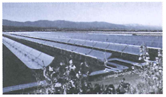 Một nhà máy nhiệt điện sử dụng 90 máng Parabol thu nhiệt năng lượng mặt trời có cùng kích thước (ảnh 1)