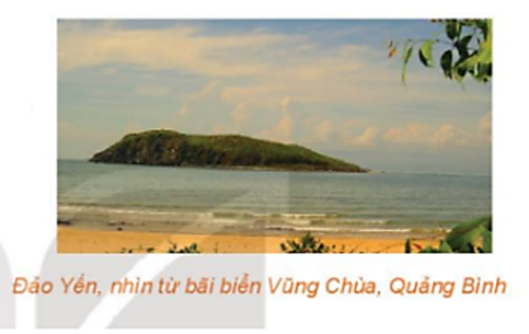 Từ bãi biển Vũng Chùa, Quảng Bình ta có thể ngắm được Đảo yến. Hãy đề xuất cách  (ảnh 1)