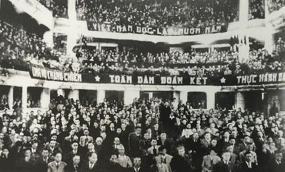 Em hãy xây dựng bộ tư liệu (video hoặc hình ảnh) giới thiệu về Quốc hội hoặc Chính phủ Việt Nam (lịch sử hình thành và phát triển) (ảnh 2)