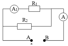 Cho mạch điện có sơ đồ như hình vẽ, trong đó R1= 5Ω, R2 = 10Ω, ampe kế A1 chỉ 0,6A. a) Tính (ảnh 2)