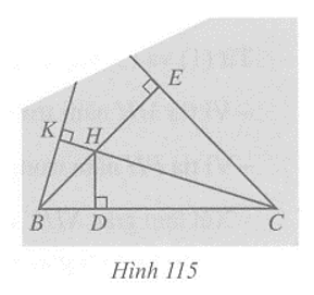 Bạn Hoa vẽ tam giác ABC lên tờ giấy sau  đó cắt một phần tam giác ở phía góc A (Hình 114) (ảnh 2)