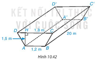 Người ta đào một đoạn mương có dạng hình lăng trụ đứng tứ giác như Hình 10.42. Biết mương (ảnh 1)