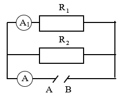 Cho mạch điện có sơ đồ như hình vẽ, trong đó R1 = 10 Ω, ampe kế A1 chỉ 1A, ampe kế A chỉ 3 A. (ảnh 1)