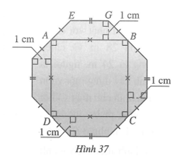 Bạn Thảo muốn cắt miếng bìa có diện tích là 28 cm2 như Hình 37. Biết chu vi hình vuông (ảnh 1)