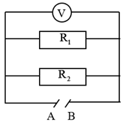 Cho mạch điện có sơ đồ như hình vẽ. R1 = 25 Ω, R2 = 75 Ω, vôn kế chỉ 30 V. Điện trở tương đương của đoạn mạch AB  (ảnh 1)