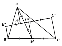 Cho tam giác ABC, AM là trung tuyến. Vẽ đường thẳng d qua trung điểm I của AM cắt các cạnh AB, AC. Gọi A', B', C' thứ tự là hình chiếu của A, B, C (ảnh 1)