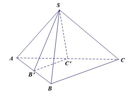 Cho khối chóp S. ABCD có thể tích V. Gọi B', C' lần lượt là trung điểm của AB, AC. Tính theo V  (ảnh 1)