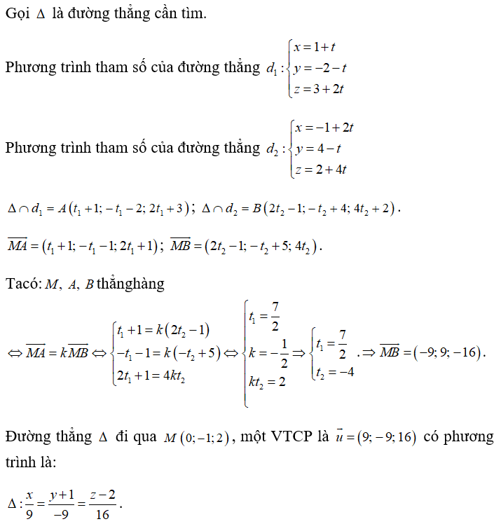 Trong không gian với hệ tọa độ Oxyz , cho điểm M( 0; -1; 2) và hai đường thẳng (ảnh 1)