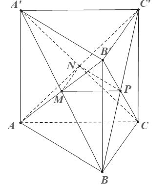 Cho lăng trụ  ABCA'B'C'có chiều cao bằng 4 và đáy là tam giác đều cạnh bằng 4. Gọi  M, N   và P lần lượt là tâm của các mặt bên ABB'A', ACC'A' và BCC'B'.  (ảnh 1)