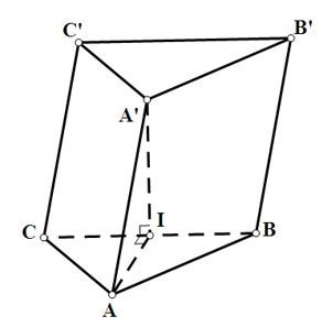 Cho hình lăng trụ ABCA'B'C' có đáy ABC là tam giác đều cạnh a, AA= 3a/2 . Biết rằng hình chiếu vuông góc của A' lên  là trung điểm của BC. (ảnh 1)