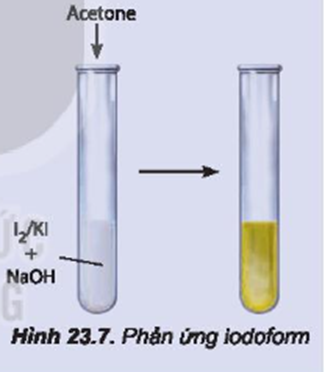 Phản ứng tạo iodoform từ acetone được tiến hành như sau: - Cho khoảng 2 mL dung dịch I2 bão hoà trong KI vào ống nghiệm. - Thêm khoảng 2 mL dung dịch NaOH 2 M. (ảnh 1)