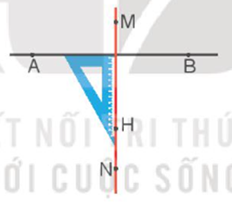 a) Vẽ đường thẳng CD đi qua điểm H và song song với đường thẳng AB cho trước. Ta có thể vẽ như sau: (ảnh 1)