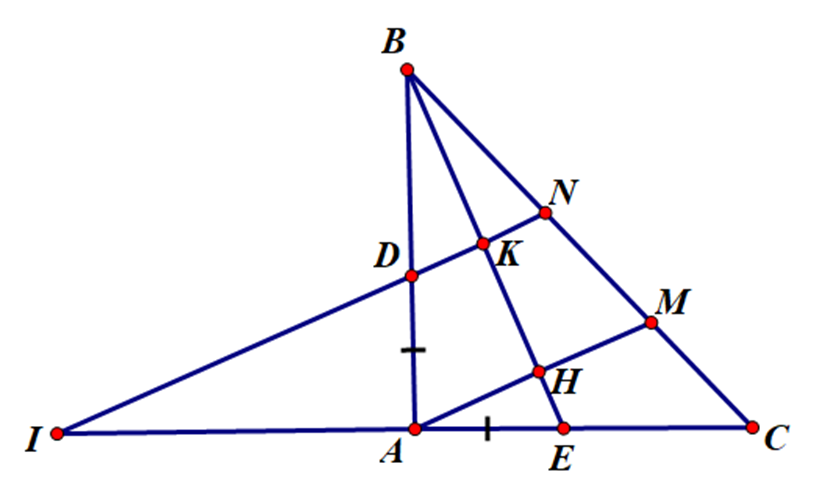Cho tam giác ABC vuông tại A, AB = AC. Trên các cạnh AB, AC lấy tương ứng  (ảnh 1)