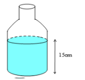 Cho một cái chai đựng nước như hình vẽ. Biết bán kính đáy chai là 3 cm, mực nước trong chai là 15 cm (ảnh 1)