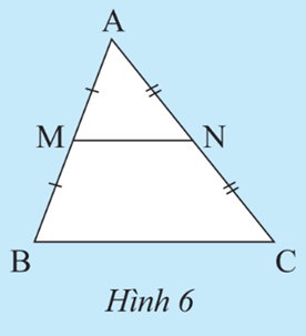 Cho M, N lần lượt là trung điểm của hai cạnh AB và AC của tam giác ABC.  Tính các tỉ số AM/AB AN/AC (ảnh 1)