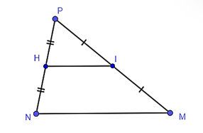 Cho tam giác MNP có H, I lần lượt là trung điểm của NP và MP. Trong các khẳng định sau khẳng định nào là đúng? A. HI // MN; B. HI // MP; C. HI // IN; D. HI // NP. (ảnh 1)