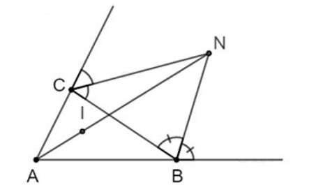 Cho tam giác ABC có điểm I cách đều ba cạnh của tam giác. Gọi N là giao điểm của hai tia phân giác (ảnh 1)
