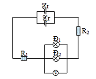 Cho mạch điện có sơ đồ như hình vẽ:  Biết E = 16 V, r = 2ôm, R1 = 3ôm, R2 = 9ôm. Đ1 và Đ2 là 2 (ảnh 1)