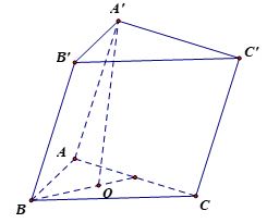 Cho lăng trụ ABC.A'B'C' có đáy ABC là tam giác đều cạnh a. Hình chiếu vuông góc của điểm A' lên mặt phẳng (ABC) (ảnh 1)