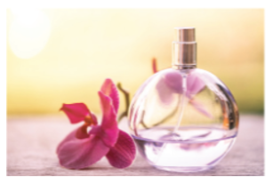 Ethyl acetate là một loại ester có trong thành phần của nước hoa, giúp lưu lại mùi hương trên da lâu hơn. (ảnh 1)