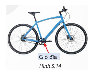 Bánh xe (khi bơm căng) của một chiếc xe đạp có đường kính 650 mm. Biết rằng khi giò đĩa quay (ảnh 1)