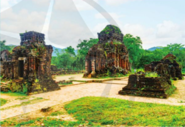 Khu đền tháp Mỹ Sơn (Duy Xuyên, Quảng Nam) được UNESCO ghi danh là Di sản Văn hoá Thế giới vào năm 1999. Hãy chia sẻ những điều em biết về đền tháp Mỹ Sơn. (ảnh 1)