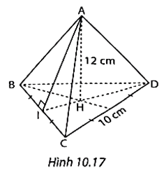 Tính thể tích hình chóp tam giác đều A.BCD có độ dài cạnh đáy bằng 10 cm, chiều cao bằng 12 cm (H.10.17), biết \(\sqrt {75}  \approx 8,66.\) (ảnh 1)