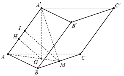 Cho hình lăng trụ \(ABC.A'B'C'\) có đáy là tam giác đều cạnh \(a.\) Hình chiếu vuông góc của điểm \(A'\) lên mặt phẳng \(\left( {ABC} \right)\) trùng với trọng (ảnh 1)