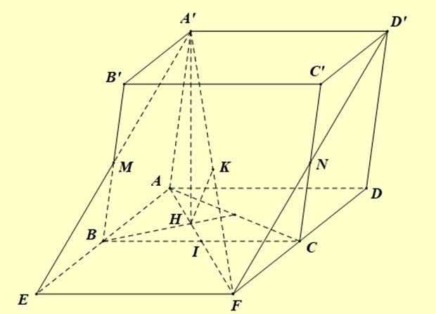 Cho hình lăng trụ \(ABCD.A'B'C'D'\) có đáy \(ABCD\) là hình thoi cạnh \(2,\widehat {BAD} = {120^ \circ }\). Biết các đường thẳng \(A'A,A'B,A'C\) cùng tạo với mặt phẳng \(\left( {ABCD} \right)\) một góc bằng \({60^ \circ }\). Gọi \(M,N\) lần lượt là trung điểm của \(BB',CC'\). Kéo số ở các ô vuông thả vào vị trí thích hợp trong các câu sau (ảnh 2)