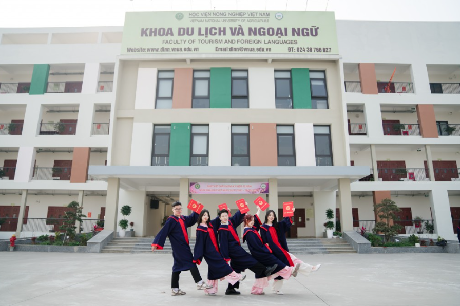 Học viện có diện tích 192 héc-ta với không gian xanh mát nên thơ