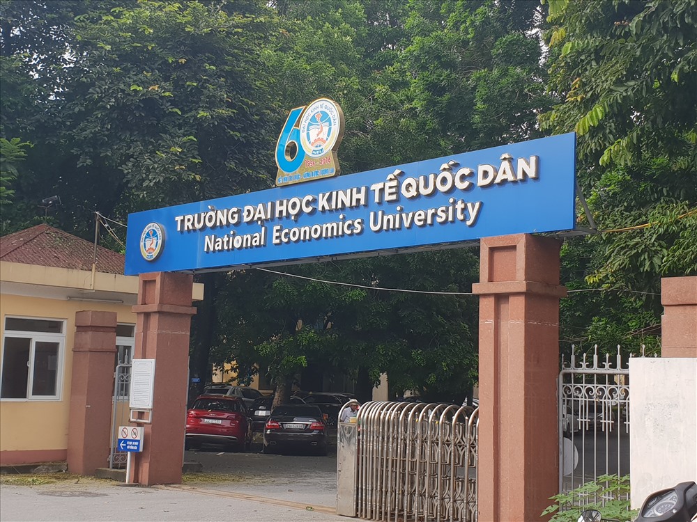 Khám phá “ngôi trường quý tộc” - Đại học Kinh tế Quốc dân