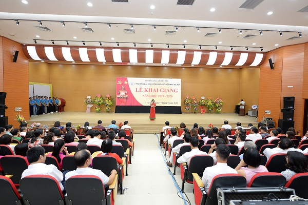 Đại học Công nghiệp Dệt May Hà Nội khai giảng năm học 2019 – 2020 | Tập  đoàn dệt may Việt Nam