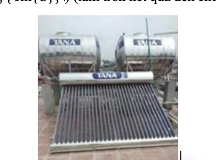 Một gia đình sử dụng bộ thu nhiệt làm nóng nước bằng năng lượng Mặt Trời có hiệu suất chuyển đổi  (ảnh 1)